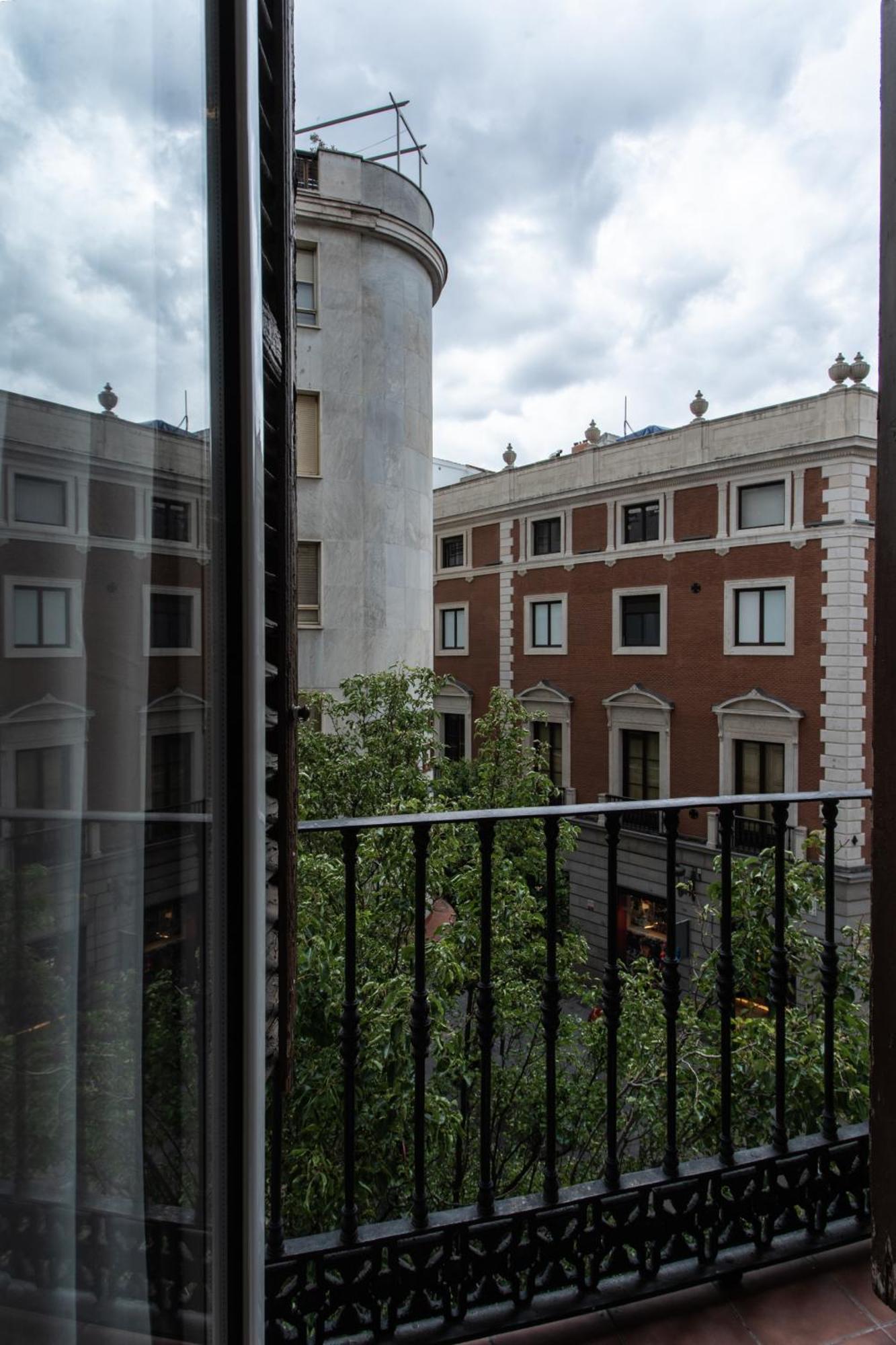 Suites You Zinc Madrid Ngoại thất bức ảnh